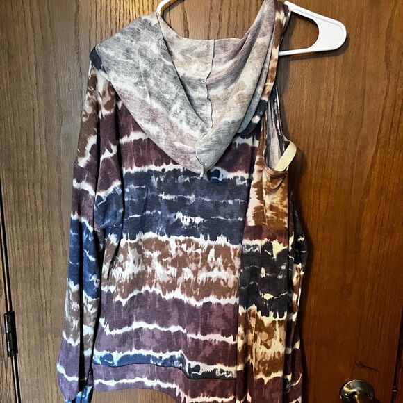 NWT Twenty Second Cold Shoulder Tie Dye Hoodie size Large - Picture 3 of 7